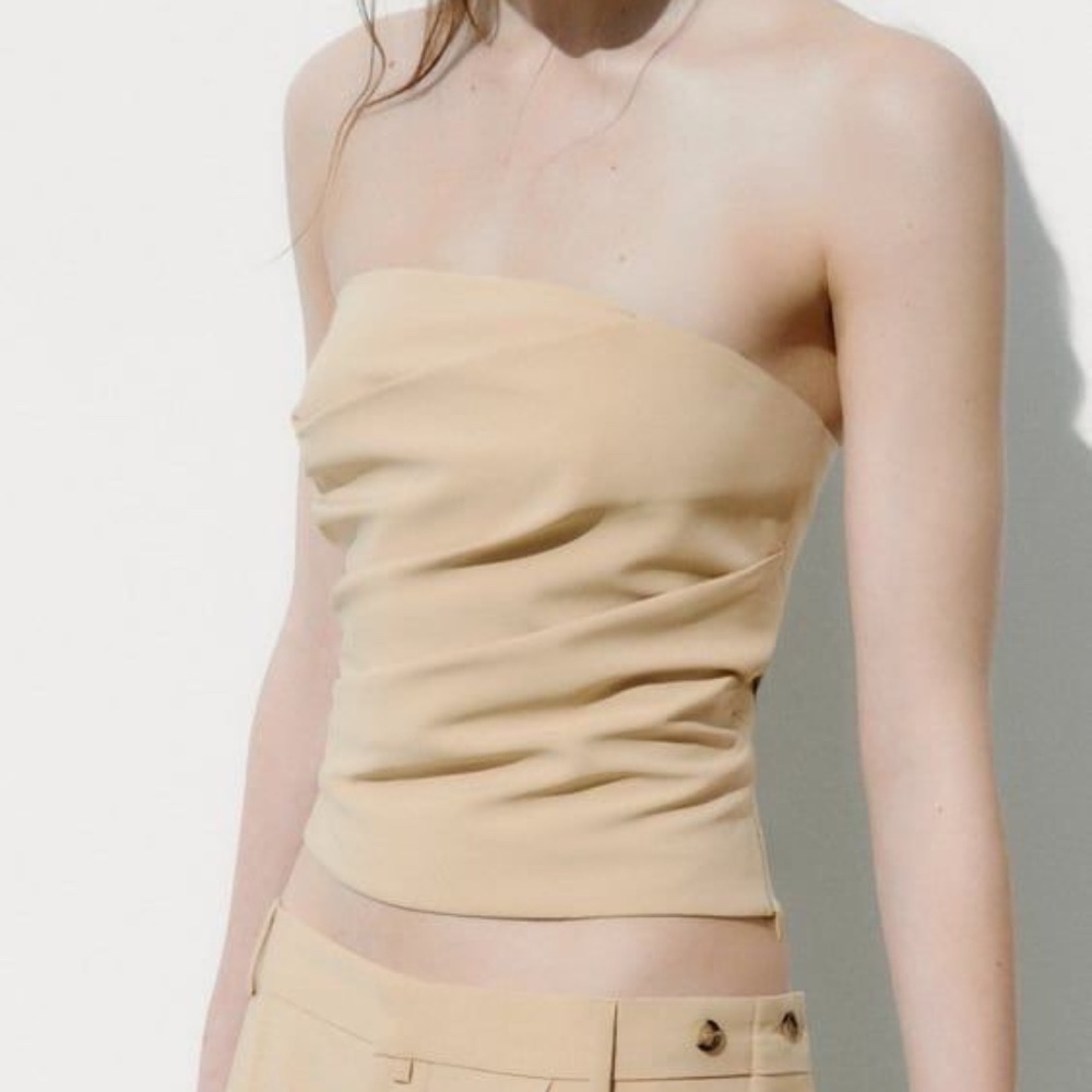 Tan Zara tube top with zipper detail #Zara #TubeTop